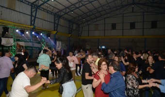 LA FAMILIA MUNICIPAL CELEBR UN NUEVO AO CON ASADO Y FIESTA